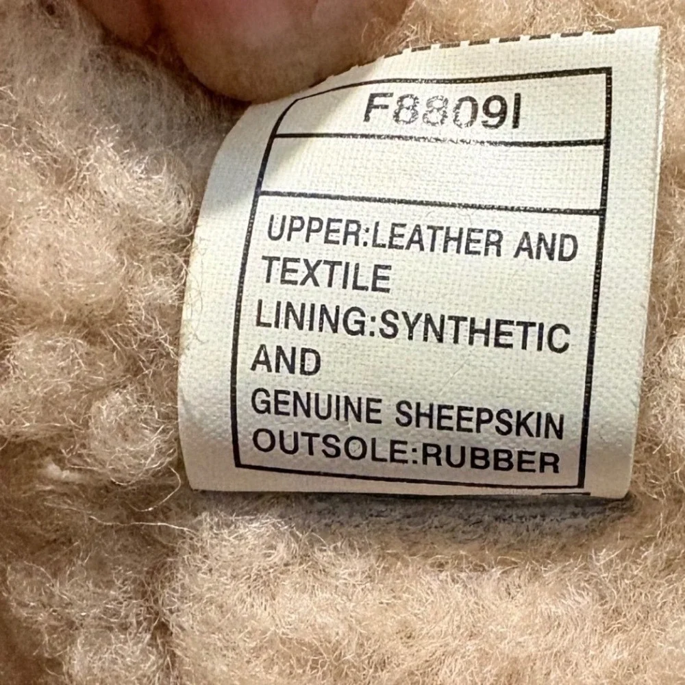 UGG adirondack tall